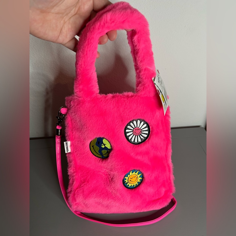Young Adult SMILEY Small Sherpa Tote Bag Crossbody Neon Smiley Face Y2K Hot Pink - Picture 9 of 16